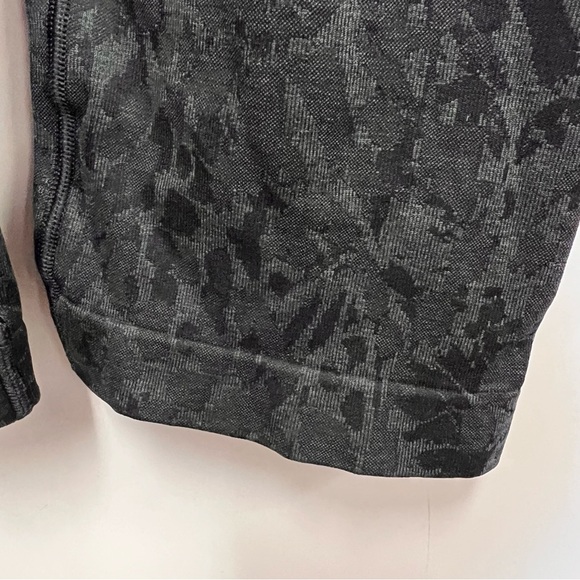 Gymshark Adapt scrunch bootie lifting biker shorts, 6” inseam, size estimated XS - Picture 10 of 16